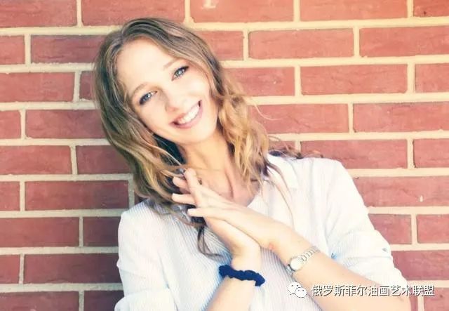 美國天才美女藝術(shù)家4歲畫畫，6歲寫詩，作品被點(diǎn)擊上億次