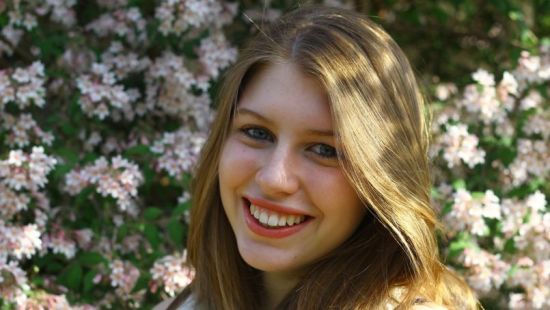 艾斯黛爾生活照